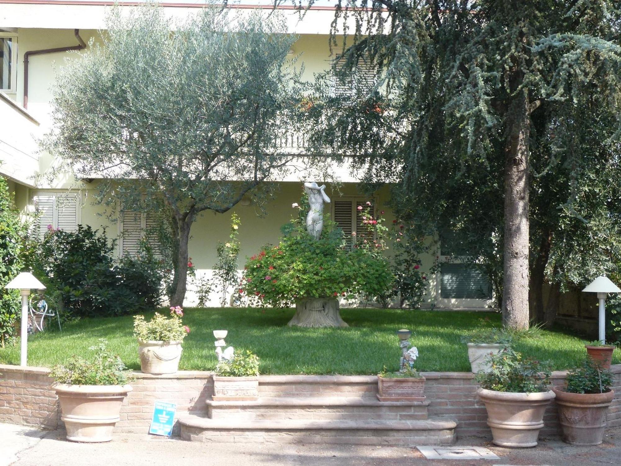 Campiglione Hotel Асизи Екстериор снимка